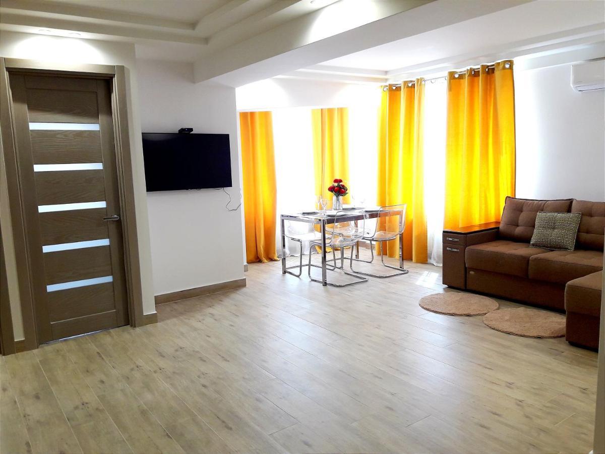 Light Apartment Center City Chisinau Bagian luar foto