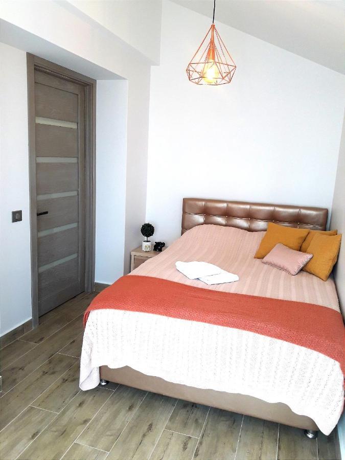 Light Apartment Center City Chisinau Bagian luar foto