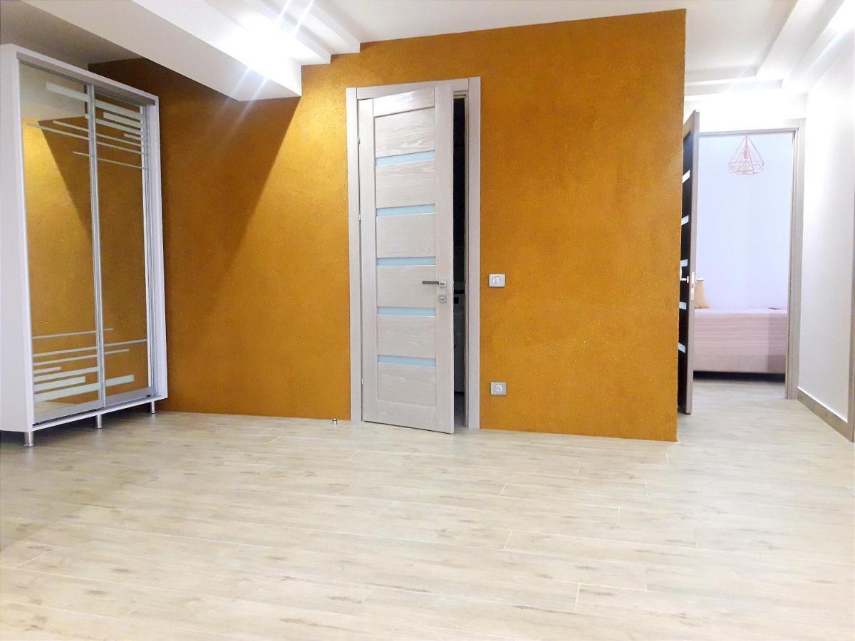 Light Apartment Center City Chisinau Bagian luar foto